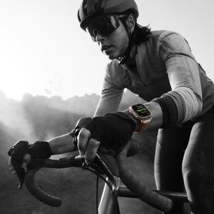 Apple Watch Ultra 2 GPS + Cellular • Caixa de titânio – 49 mm • Pulseira Oceano laranja (Neutro em Carbono)